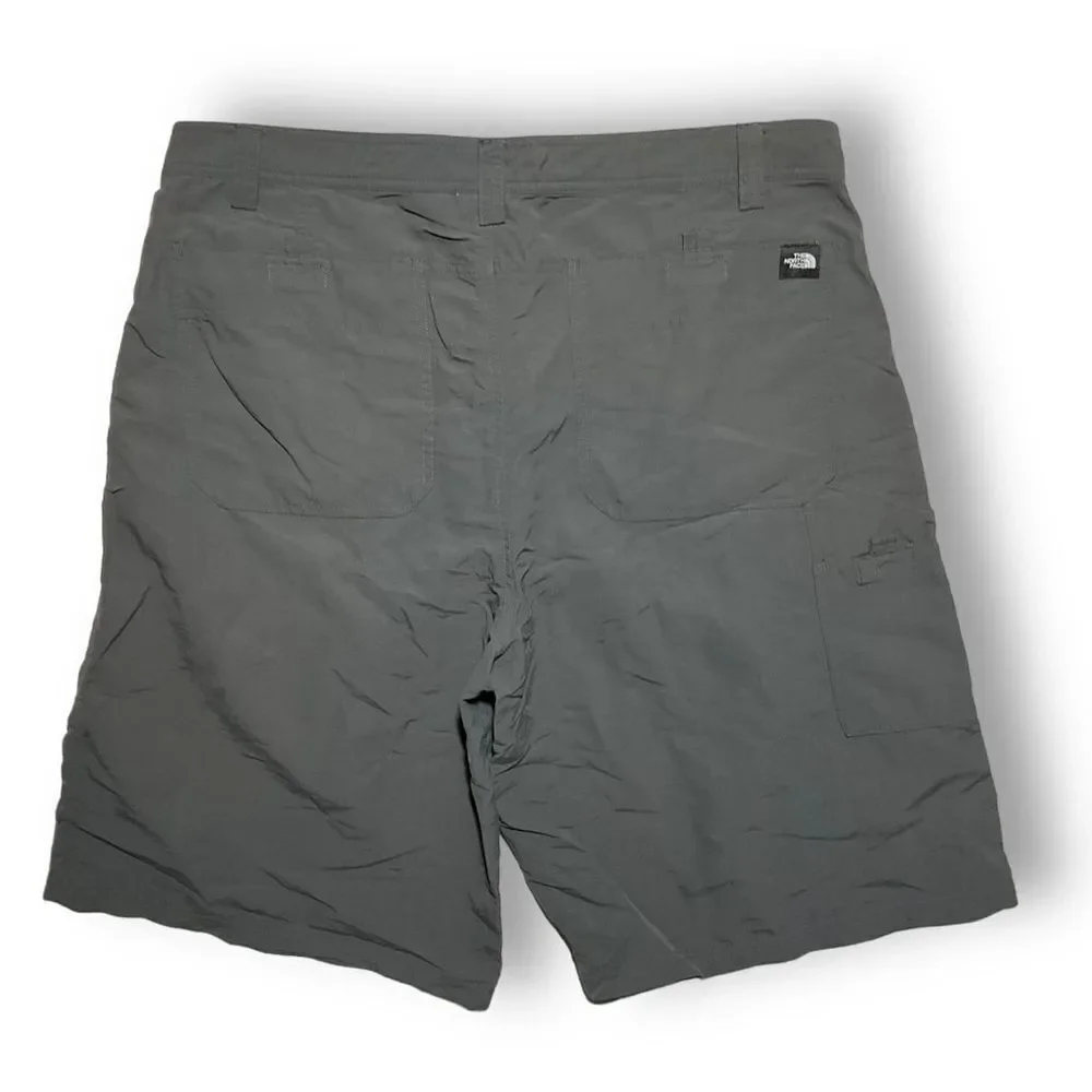 🏕️ The North Face Men’s Nylon Shorts Sz 40 Rugged Comfort w/ Clean White Stripe